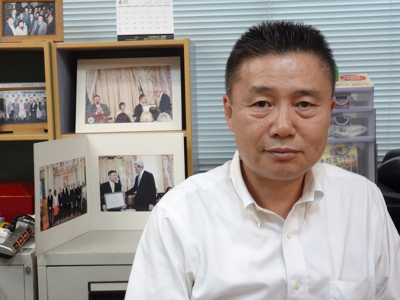 NPO法人「移住者と連帯する全国ネットワーク」の鳥井一平代表理事=東京都台東区で7月9日、和田浩明撮影