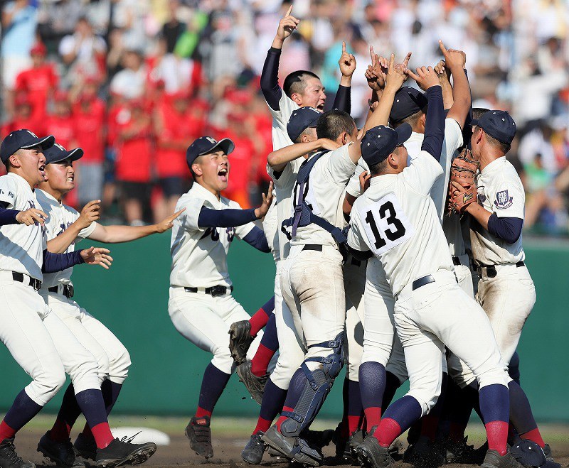 沖縄尚学　2019-1 M 高校野球：沖縄尚学 5年ぶり8回目甲子園出場決める 興南に勝利