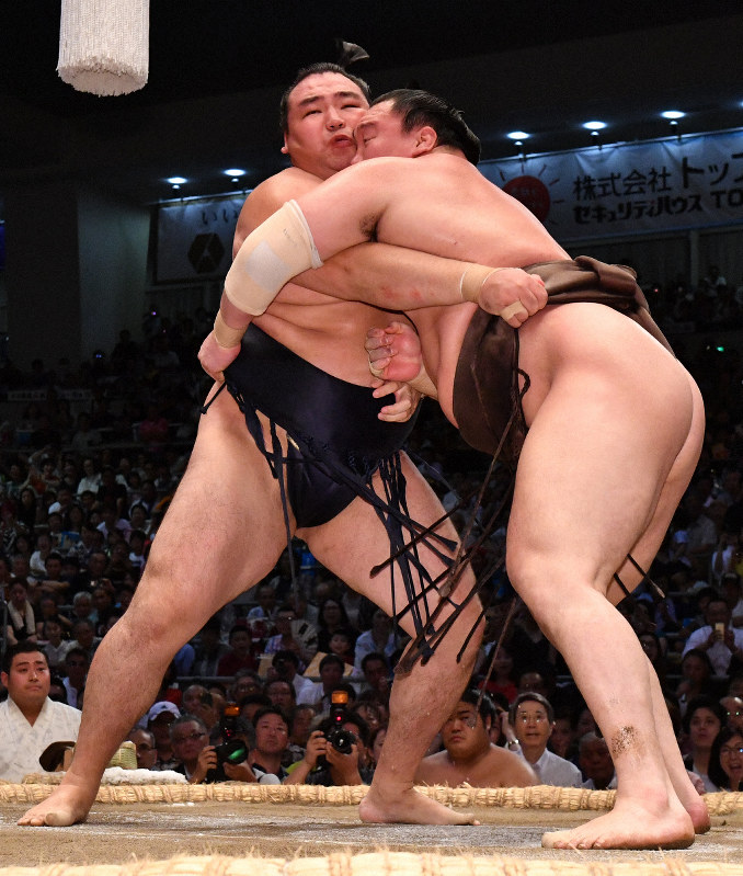 リリー☆　大相撲　横綱白鵬　反物　ハギレ リリー☆様専用 大相撲 横綱白鵬 反物 ハギレの通販 by ちょこ