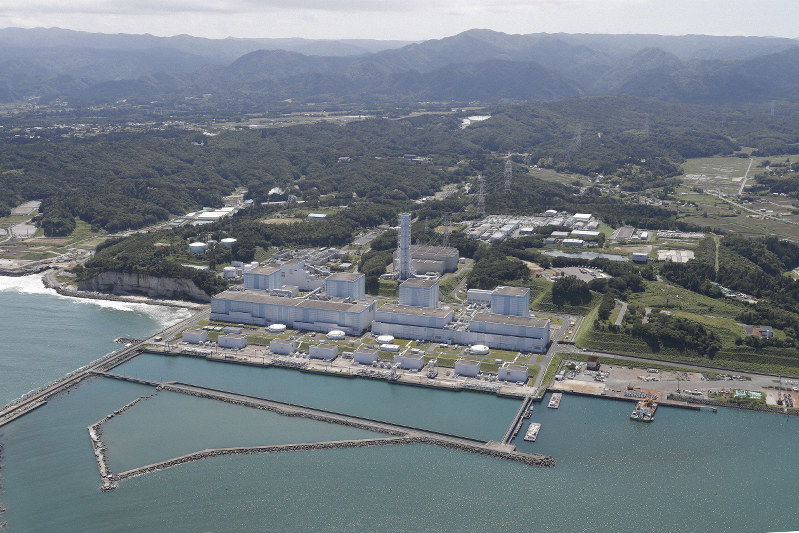 東京電力福島第2原発=福島県楢葉町、富岡町の境界で2018年6月14日午後1時29分、本社ヘリから