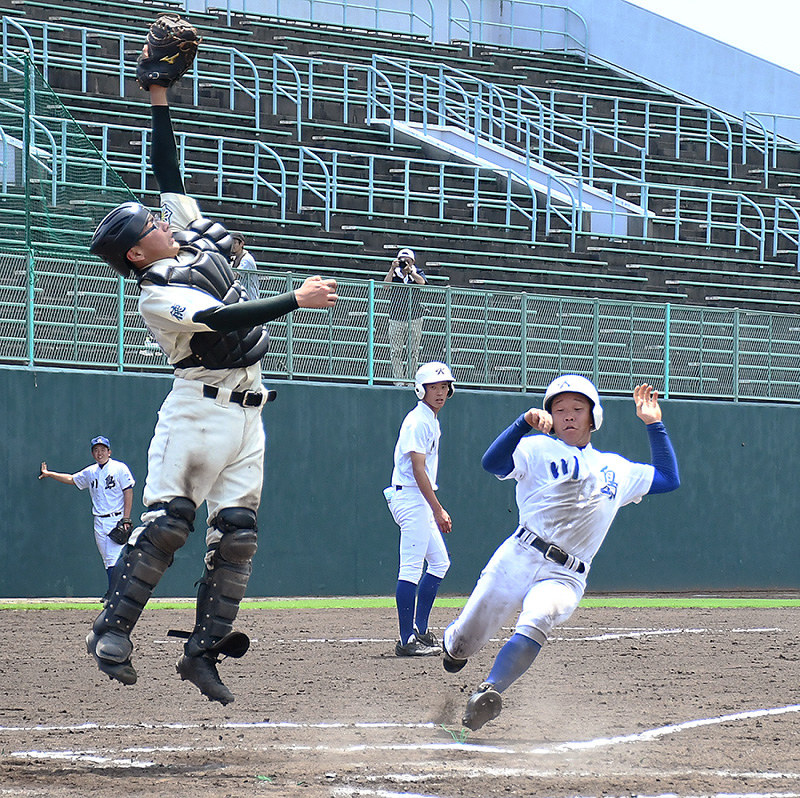 第101回全国高校野球 徳島大会 川島が猛打で圧勝 城東 生光学園も2回戦へ 徳島 毎日新聞 第101回全国高校野球 徳島大会 川島が猛打で圧勝 城東 生光学園も2回戦へ 徳島 毎日新聞