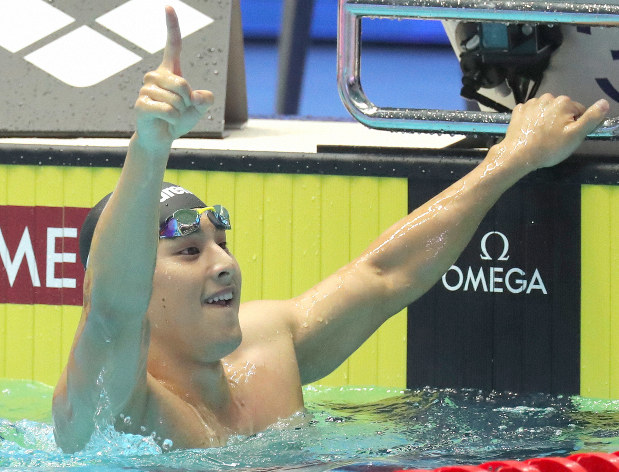 男子0個人メドレー 瀬戸が金 東京五輪代表内定 競泳第1号 世界水泳 毎日新聞