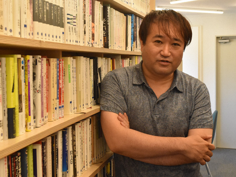 東浩紀さん=東京都品川区で2019年6月25日午後3時20分、待鳥航志撮影