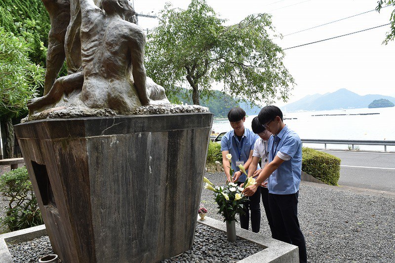 浮島丸事件 韓国の生徒訪問 殉難の碑に祈り 舞鶴学園 と交流も 京都 毎日新聞