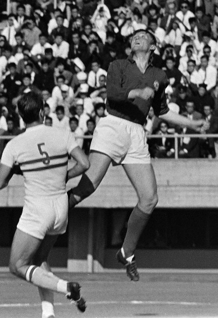 イビチャ・オシム 選手時代 復刻シャツ オシム監督の「考えて走る」の