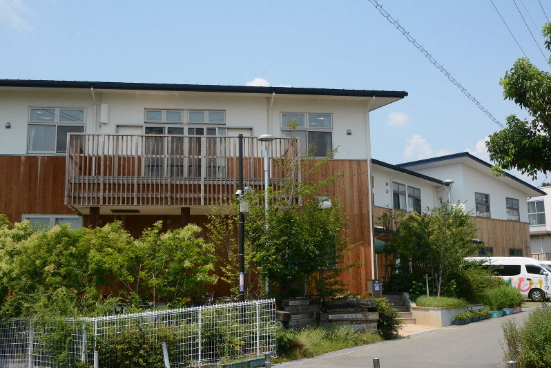 中学1年の男子生徒が昼食をのどに詰まらせて亡くなった、障害者福祉施設「桜の園」=大阪府守口市で2019年7月31日午後0時51分、山本康介撮影