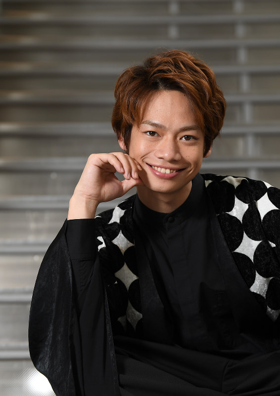 舞台「絶唄サロメ」で脚本、演出、出演の三役を務める池田純矢さん=大阪市北区で、久保玲撮影