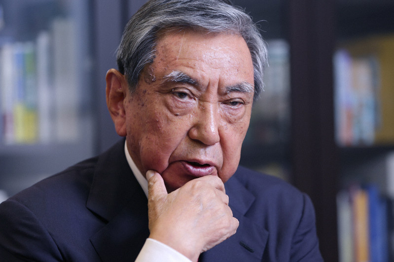 毎日新聞のインタビューに答える河野洋平元衆院議長=東京都港区で2019年7月31日、山下浩一撮影