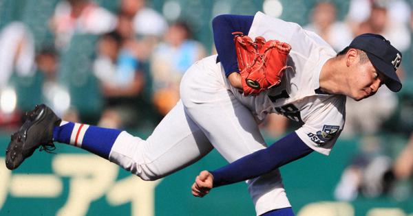 夏の高校野球：第2日目第1試合 履正社（大阪）―霞ケ浦（茨城） [写真