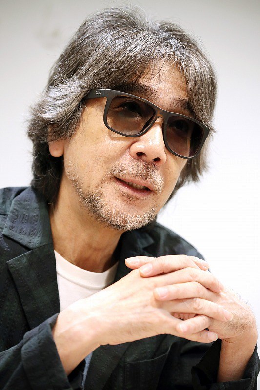 「心の中は今でも青春」と話すシンガー・ソングライターの伊勢正三=梅田麻衣子撮影