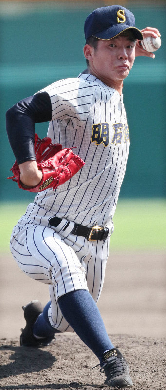 【宇部鴻城-明石商】明石商先発の杉戸=阪神甲子園球場で2019年8月16日、幾島健太郎撮影