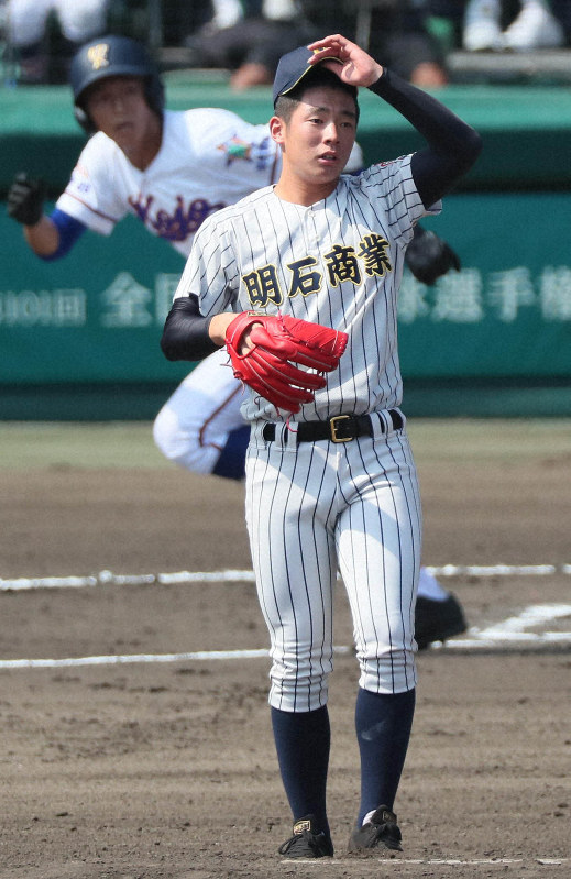 夏の高校野球：第10日第3試合 明石商（兵庫）－宇部鴻城（山口