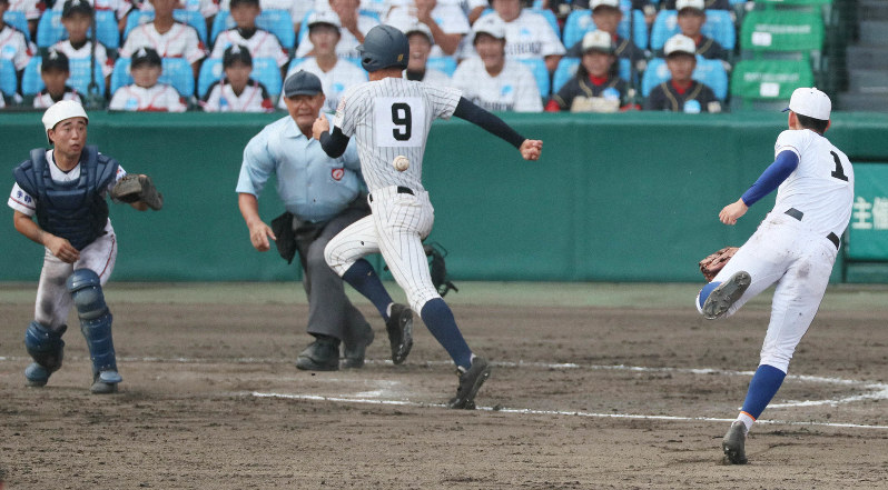 明石商業　甲子園2019年
ポロシャツ 兵庫】明石商 土壇場の9回で逆転 2年連続の甲子園出場