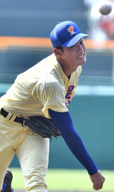 【智弁和歌山-星稜】星稜先発の奥川=阪神甲子園球場で2019年8月17日、森園道子撮影