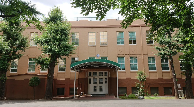 大正時代に建てられた理化学研究所旧23号館。現在は日本アイソトープ協会として利用されている=東京都文京区本駒込で、田中泰義撮影
