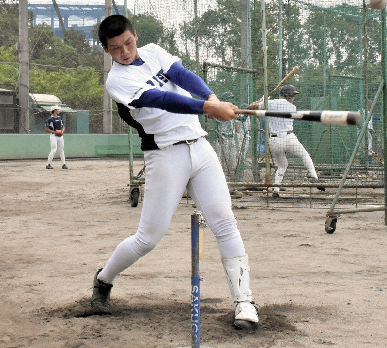 履正社 井上 前日調整で汗 速球に負けない 初の決勝かけて明石商と対戦 毎日新聞