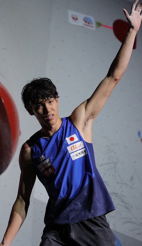 楢崎智が複合で日本人初優勝、五輪代表も内定 クライミング世界選手権
