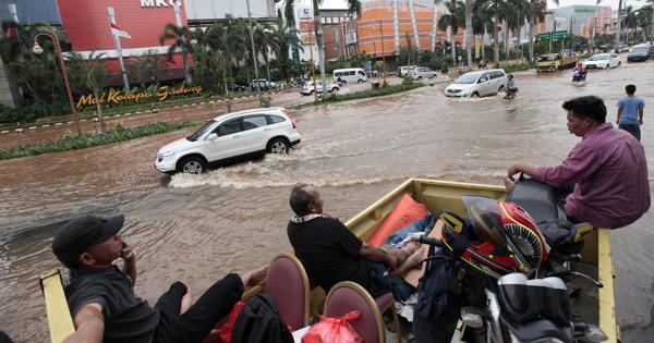 ジャカルタは年間7.5センチ沈下：インドネシアはボルネオ島への首都移転を準備中