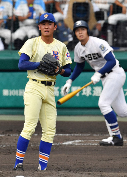 初回見逃し三振の球 三回は逃さず 履正社・井上、星稜・奥川から豪快