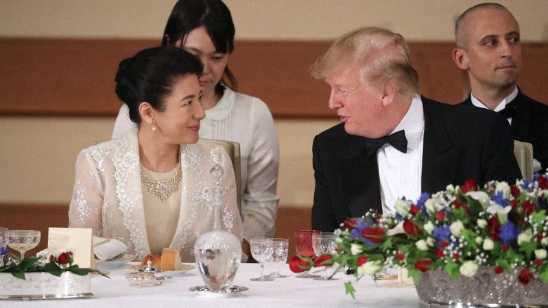 宮中晩さん会でトランプ米大統領と歓談される皇后雅子さま=皇居・宮殿「豊明殿」で2019年5月27日、代表撮影