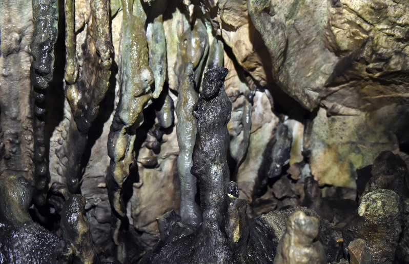 洞内は約11度「ひんやり」癒やしを 関東最大級の日原鍾乳洞 [写真特集9