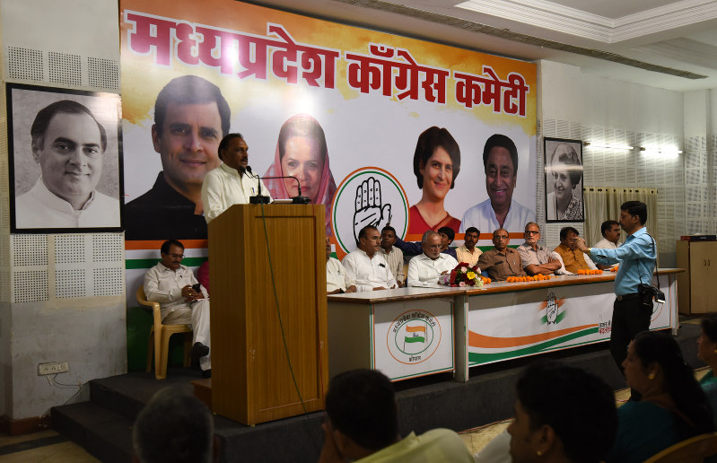 落日の名門政党 上 ヒンズー社会 右傾化 インド国民会議派 揺れる立ち位置 毎日新聞