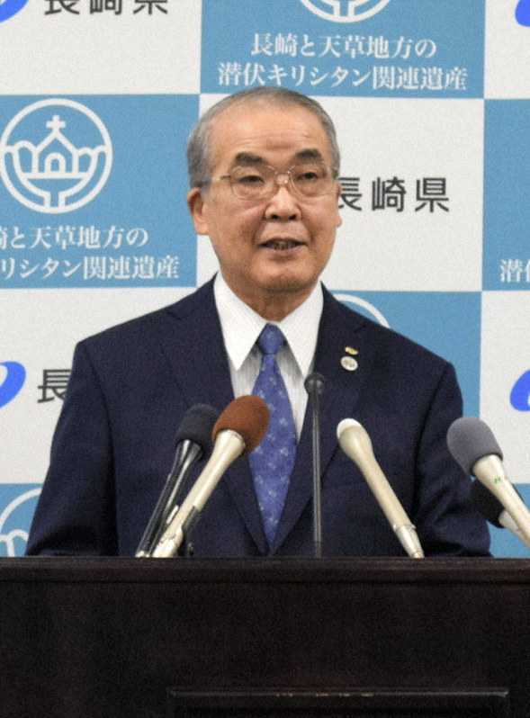 会見する中村法道知事=長崎県庁で2019年8月23日午後2時2分、浅野翔太郎撮影