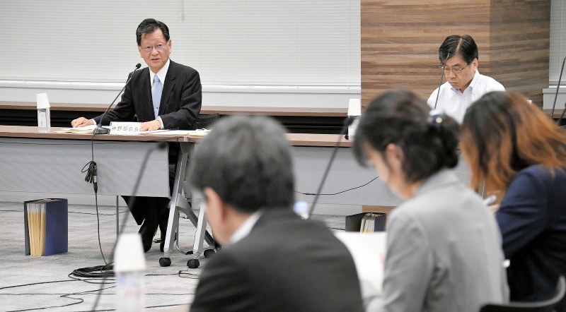 年金財政検証の結果が公表された社会保障審議会の年金部会=東京都港区で2019年8月27日、宮間俊樹撮影