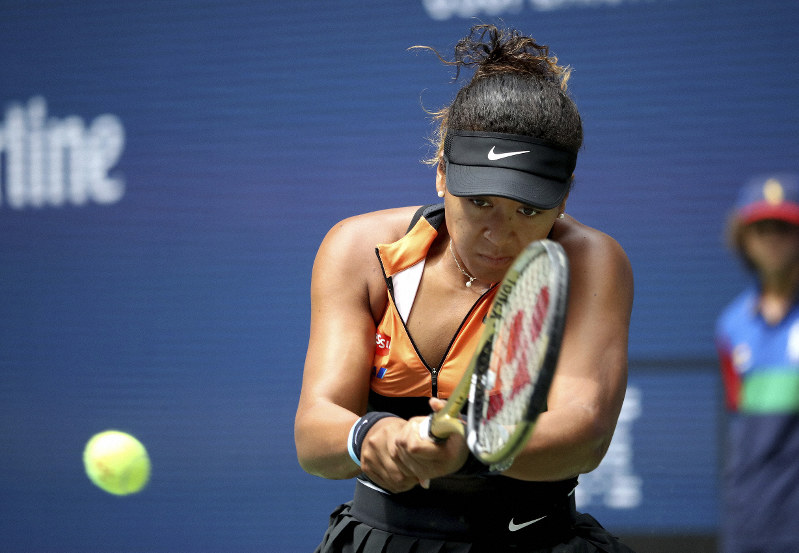 大坂 サーブで苦境打破 初戦突破 全米テニス 毎日新聞