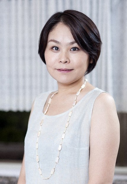 ノンフィクションライターの飯島裕子さん=本人提供