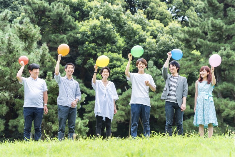 利用者の味方になるキャストたち=東京都渋谷区の代々木公園で、2019年9月1日撮影(山根さん提供)