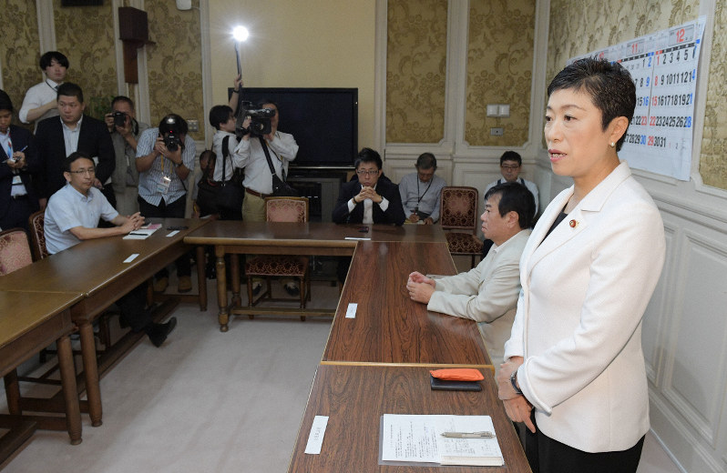 野党国対委員長会談であいさつする立憲民主党の辻元清美国対委員長(右手前)=国会内で2019年9月4日午前9時、川田雅浩撮影