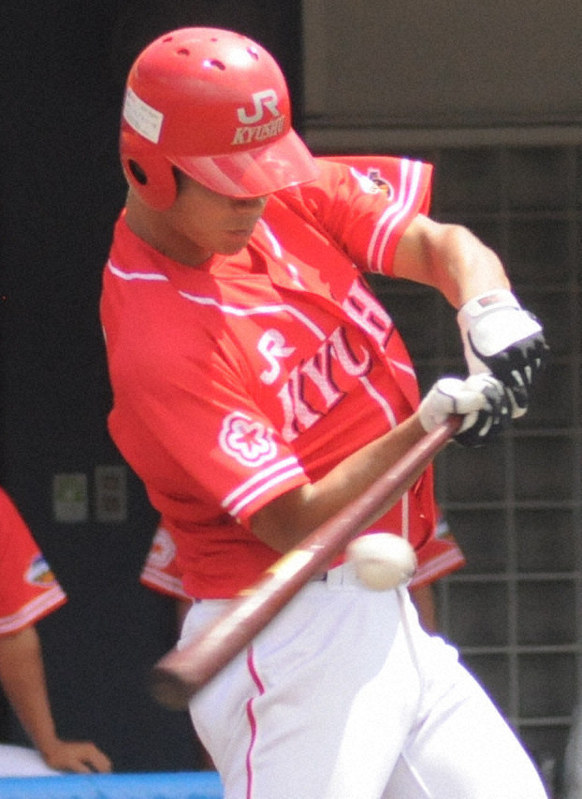 【沖縄電力-JR九州】六回裏JR九州2死一、三塁、山田選手が右前適時打を放つ