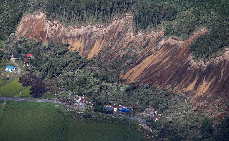 北海道地震１年 進む復旧 遠い生活再建 避難先と田畑 往復苦しく 毎日新聞