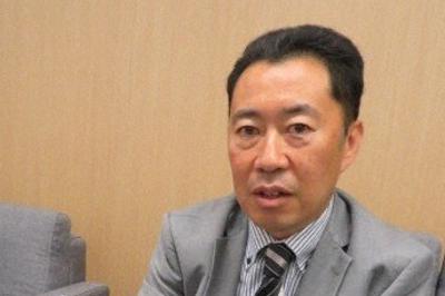 毎日新聞のインタビューに応じるTOTO（中国）社長の深澤徹氏＝上海市内で２０１９年５月２８日、工藤哲撮影