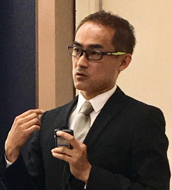 石井朗生編集委員