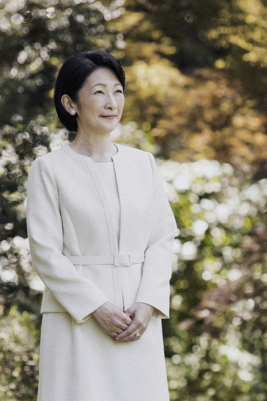 皇室 紀子さま きょう５３歳 新たな立場力尽くす 毎日新聞