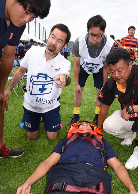 ラグビー名監督の息子、医師としてW杯へ 「選手の安全を守る責任重い