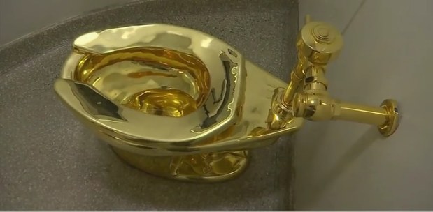 世界の雑記帳：「黄金のトイレ」盗まれる、英宮殿で展示中 価値5億円超