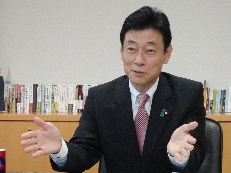 西村康稔経済再生担当相=森有正撮影