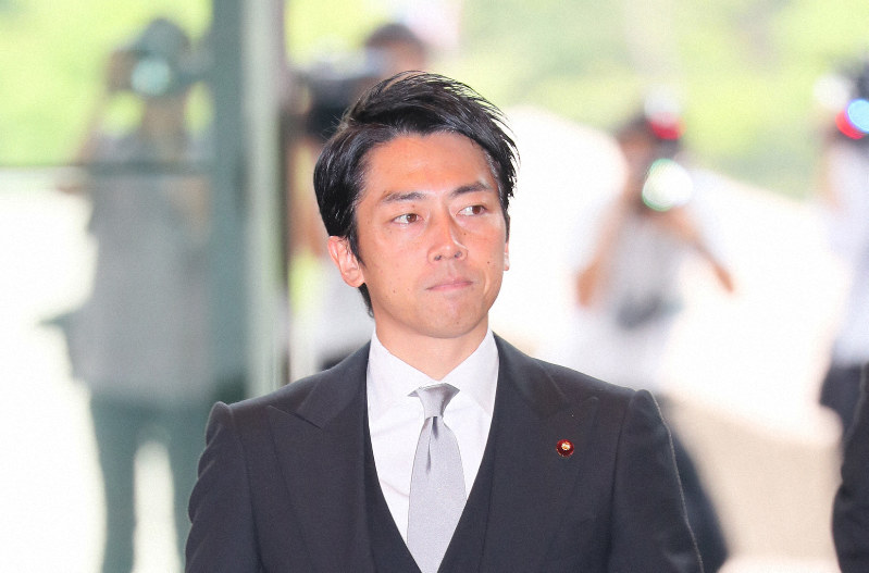 環境相に就任が内定し、首相官邸に入る小泉進次郎氏=首相官邸で2019年9月11日、長谷川直亮撮影