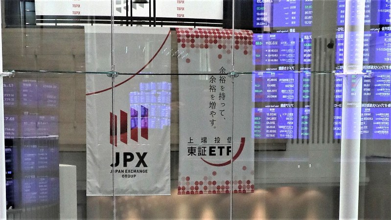 東京証券取引所内で2018年10月9日、和田大典撮影