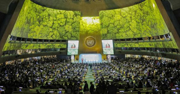 脱炭素実現は遠く 気候行動サミット 毎日新聞