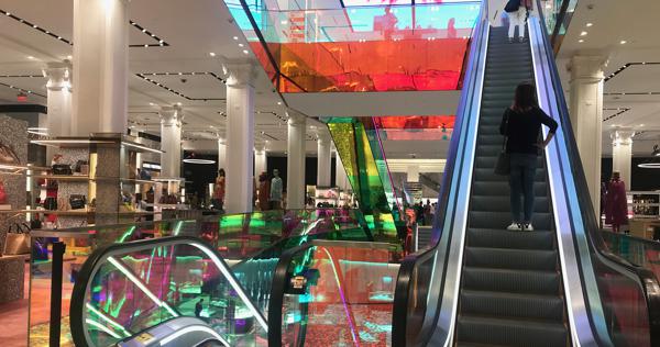 米国NY老舗デパートのサックス5thアベニュー、ウィンスタンレイNo36