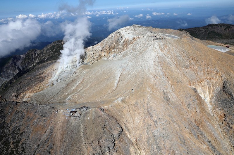 御嶽山噴火5年 遺族ら「登山者の減災につなげて」 長野・王滝村 [写真