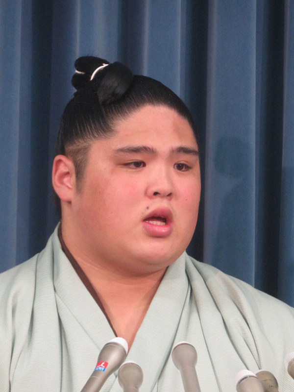 記者会見した貴ノ富士=東京都千代田区の文部科学省で2019年9月27日午後1時39分、村社拓信撮影