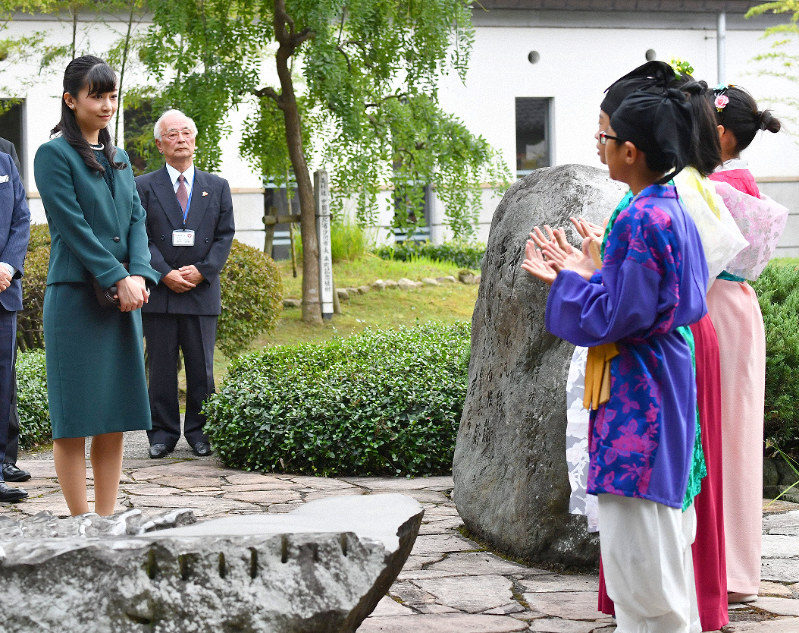 佳子さま手話であいさつ 熱意に深い感銘 高校パフォーマンス甲子園 写真特集10 11 毎日新聞