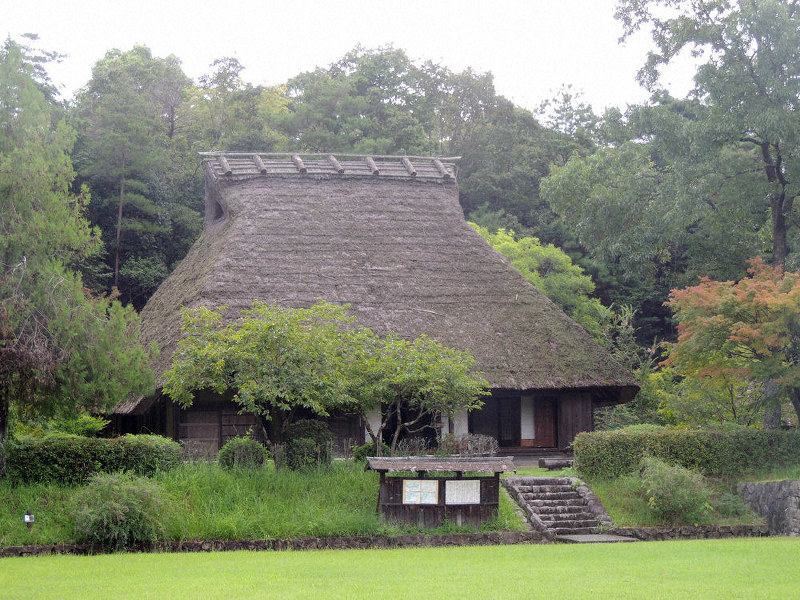 まほろば再発見 県立民俗博物館 大和民俗公園 大和郡山市 古民家に知恵集約 奈良 毎日新聞