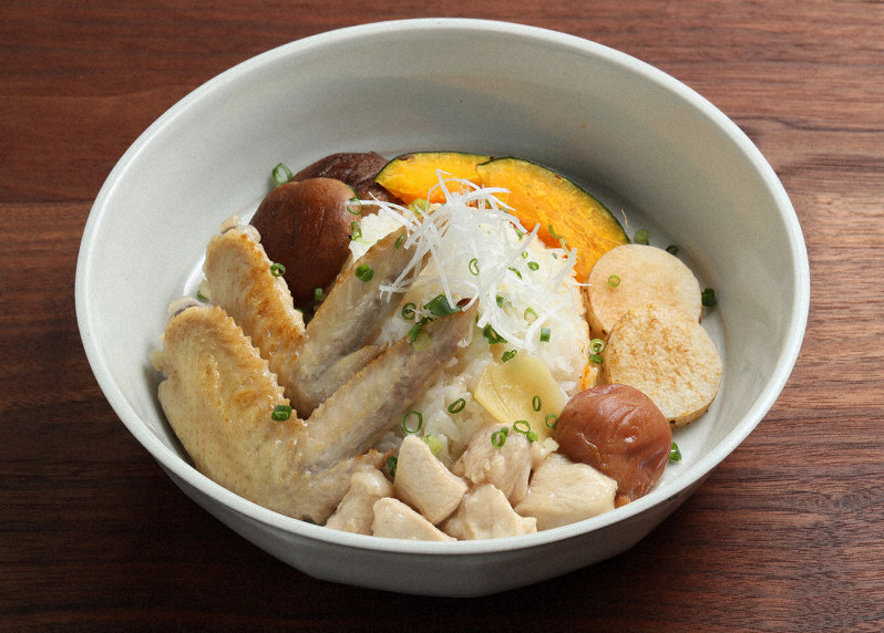 元気をつける鶏の梅煮どんぶり=東京都世田谷区で2019年9月2日、吉田航太撮影