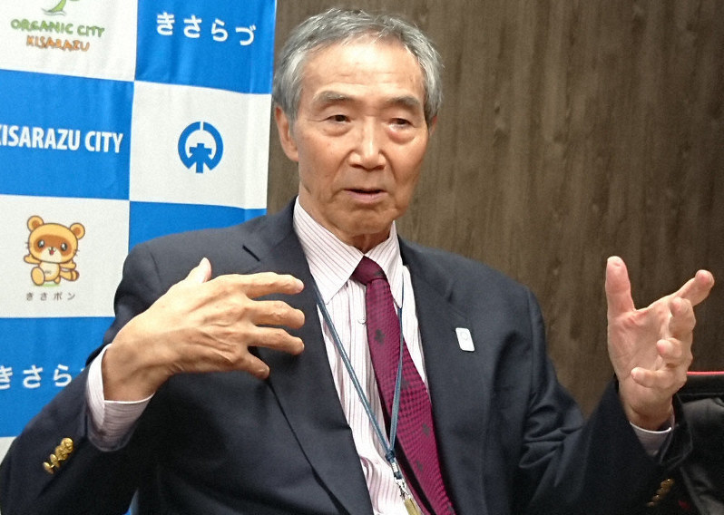 1964年東京五輪での激闘を振り返るバスケットボール元日本代表の江川嘉孝さん=仁瓶和弥撮影